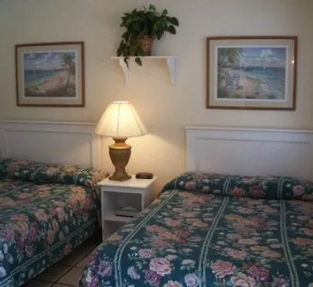 Crest Motel